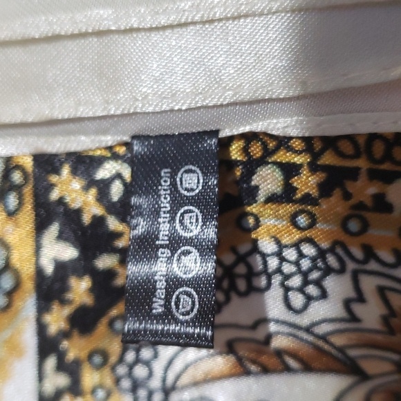 R-570- Women's Scarf Cream Black Yellow Colors NWT - Picture 8 of 8